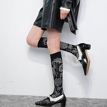 Black Stocking パステル+アクリル絵の具画 女性の脚 Black Stocking パステル+アクリル絵の具画 女性の脚 Amazon.com
